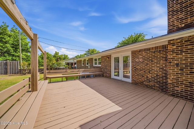 3316 Chalmers Drive, Wilmington, NC 28409