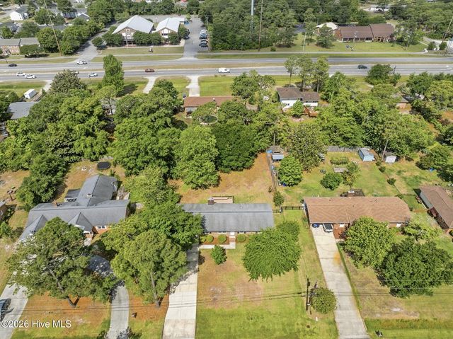 3316 Chalmers Drive, Wilmington, NC 28409
