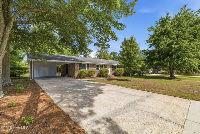 3316 Chalmers Drive, Wilmington, NC 28409