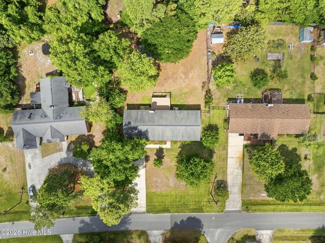 3316 Chalmers Drive, Wilmington, NC 28409