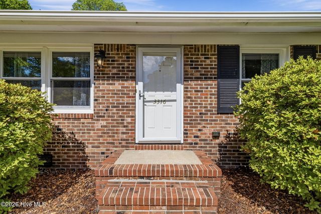 3316 Chalmers Drive, Wilmington, NC 28409