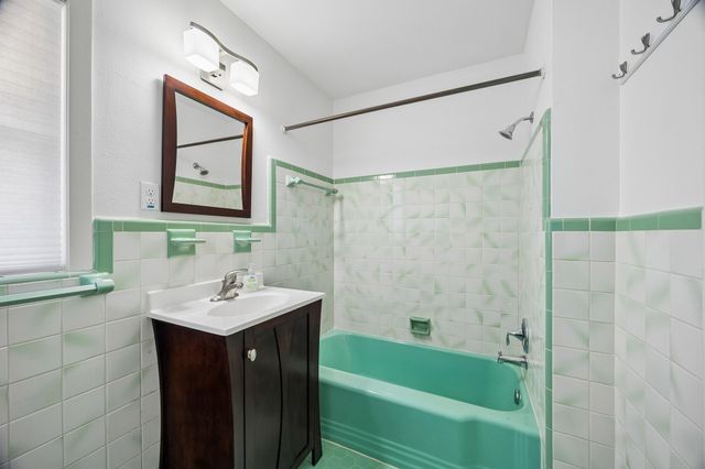 2202 Lazybrook Drive, Houston, TX 77008