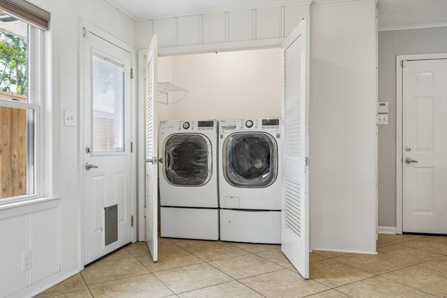 2202 Lazybrook Drive, Houston, TX 77008