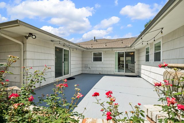 2202 Lazybrook Drive, Houston, TX 77008