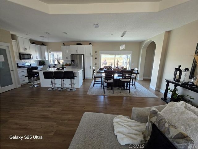 24236 CAHUILLA Road, Apple Valley, CA 92307