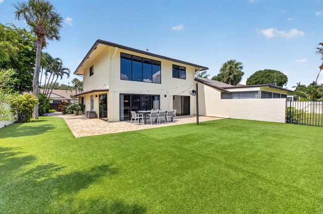 2833 SW 6th Street, Delray Beach, FL 33445