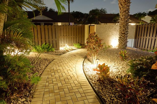 2833 SW 6th Street, Delray Beach, FL 33445
