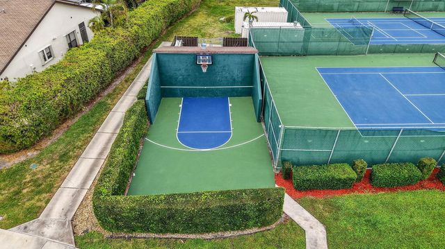 2833 SW 6th Street, Delray Beach, FL 33445