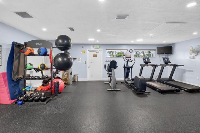 2833 SW 6th Street, Delray Beach, FL 33445
