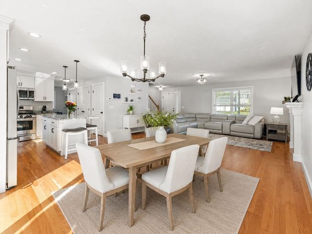 65 Henrietta Way, Taunton, MA 02780