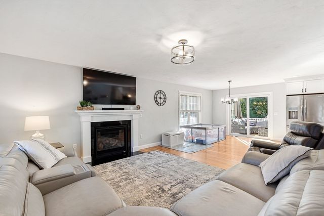 65 Henrietta Way, Taunton, MA 02780