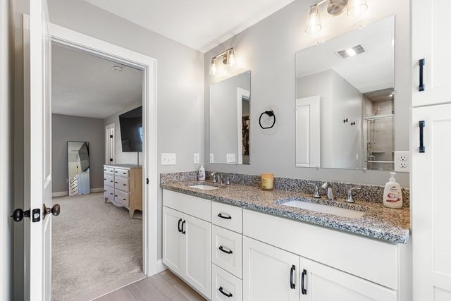 65 Henrietta Way, Taunton, MA 02780