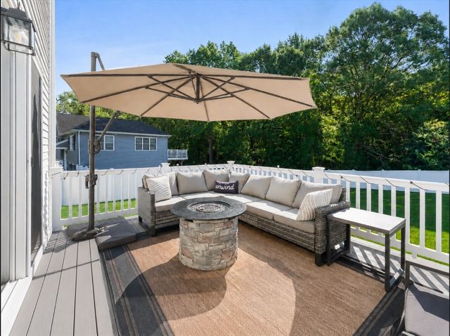 65 Henrietta Way, Taunton, MA 02780