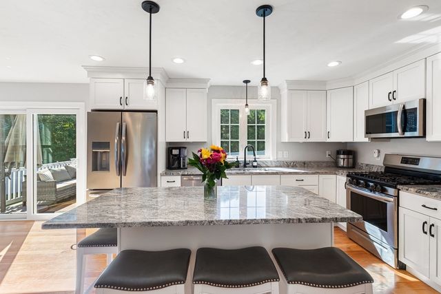 65 Henrietta Way, Taunton, MA 02780