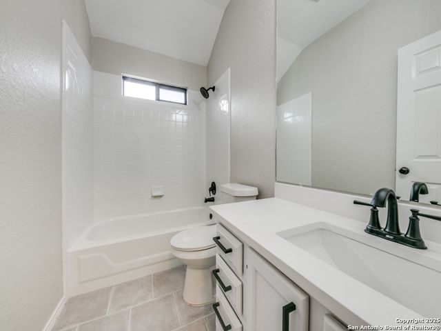 9218 Shadow Crest, Converse, TX 78109