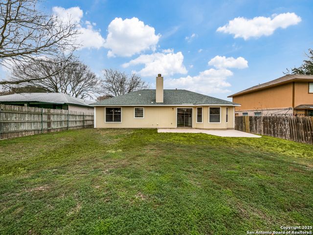 9218 Shadow Crest, Converse, TX 78109