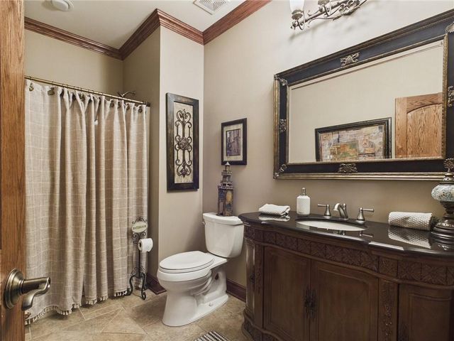 17590 188th Terrace, Tonganoxie, KS 66086