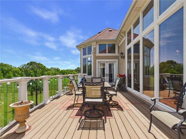 17590 188th Terrace, Tonganoxie, KS 66086