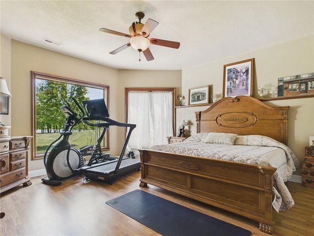 17590 188th Terrace, Tonganoxie, KS 66086