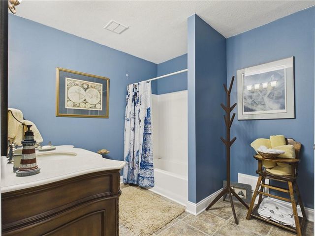 17590 188th Terrace, Tonganoxie, KS 66086