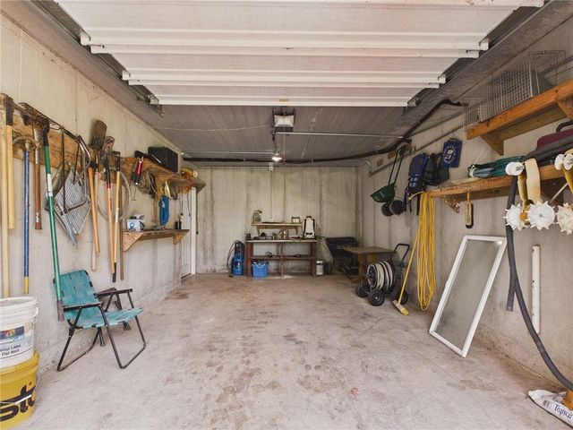 17590 188th Terrace, Tonganoxie, KS 66086