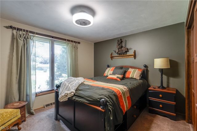 5269 Woodview Avenue, Louisville, OH 44641