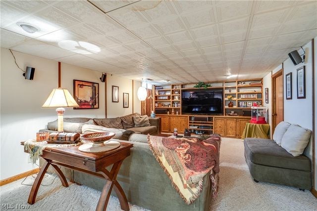 5269 Woodview Avenue, Louisville, OH 44641