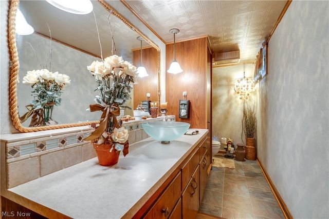 5269 Woodview Avenue, Louisville, OH 44641