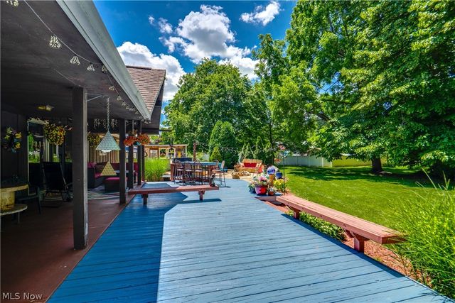 5269 Woodview Avenue, Louisville, OH 44641