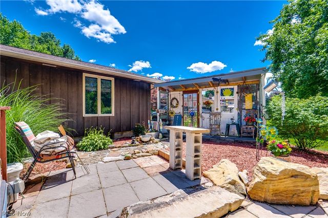5269 Woodview Avenue, Louisville, OH 44641