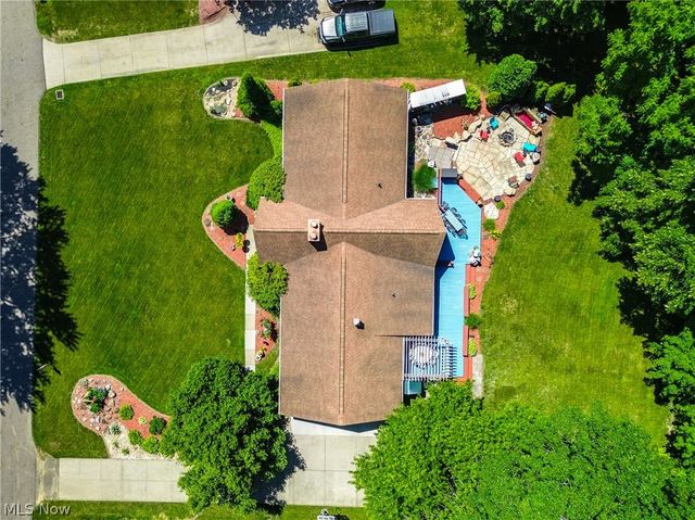 5269 Woodview Avenue, Louisville, OH 44641