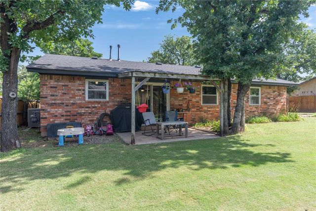 3204 Marla Lane, Edmond, OK 73034