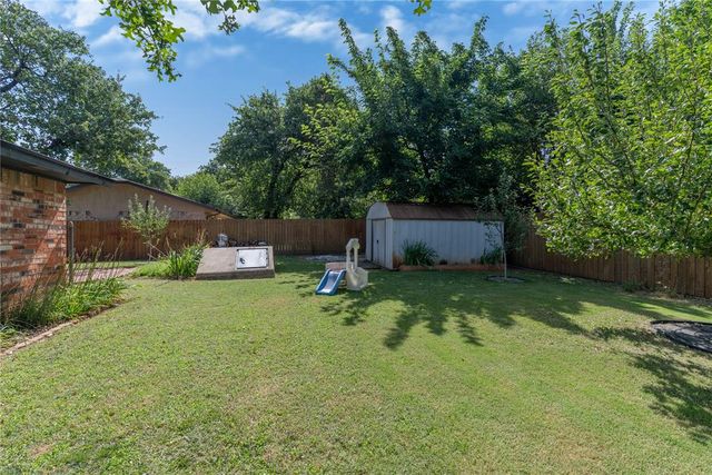 3204 Marla Lane, Edmond, OK 73034