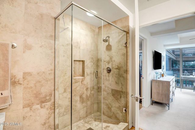 7121 E RANCHO VISTA Drive 2002, Scottsdale, AZ 85251