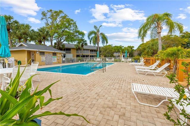 1190 Yesica Ann CIR B101, Naples, FL 34110