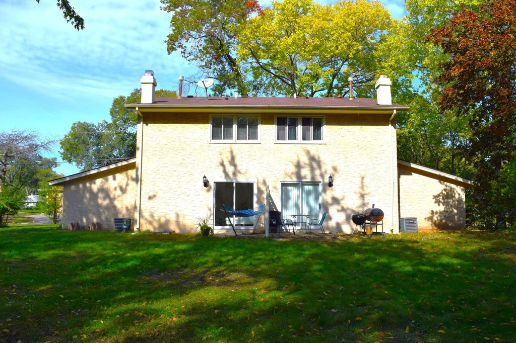 819 & 821 55th Avenue N, Brooklyn Center, MN 55430 — photo 5