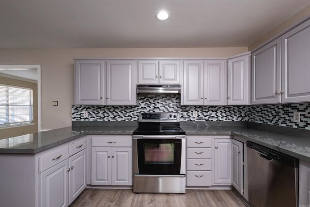 9221 Daybright Circle, Mabelvale, AR 72103