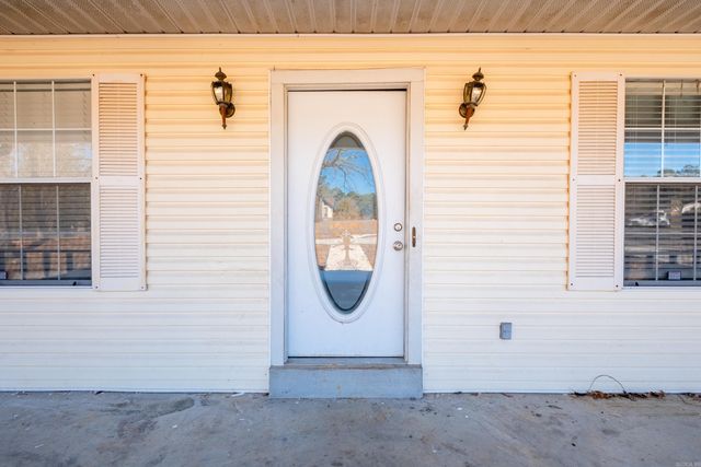 9221 Daybright Circle, Mabelvale, AR 72103