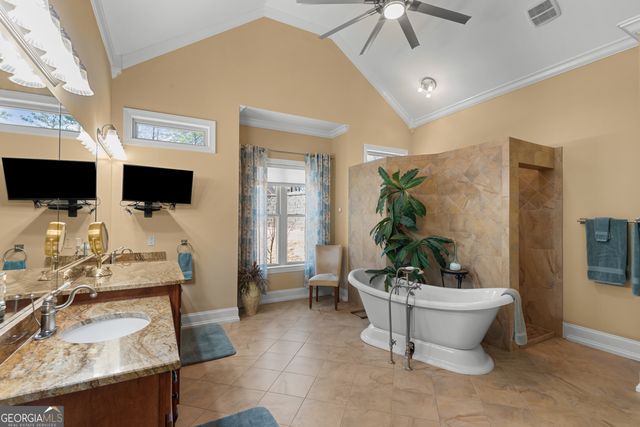 122 Bell Road, Jackson, GA 30233