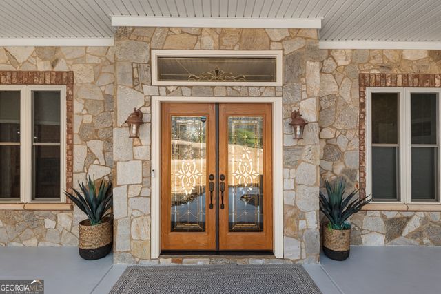 122 Bell Road, Jackson, GA 30233