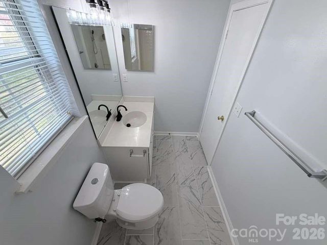 8523 Boxford Court, Charlotte, NC 28215