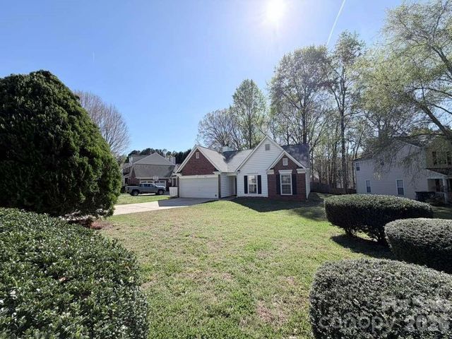 8523 Boxford Court, Charlotte, NC 28215