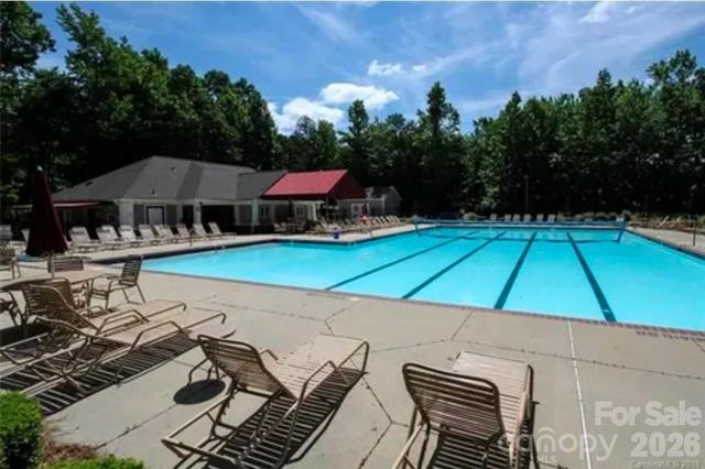 8523 Boxford Court, Charlotte, NC 28215