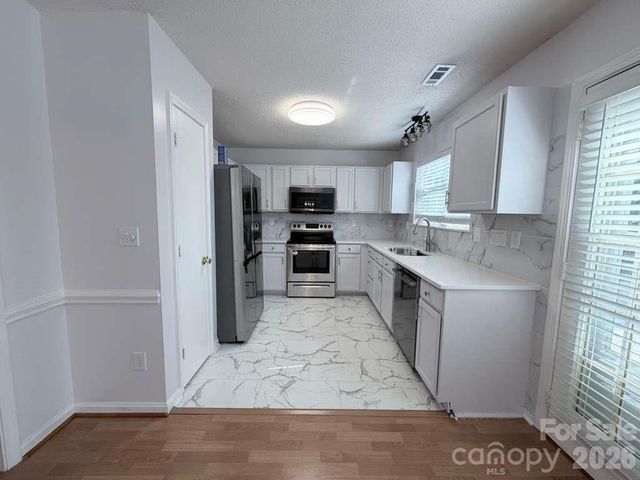 8523 Boxford Court, Charlotte, NC 28215