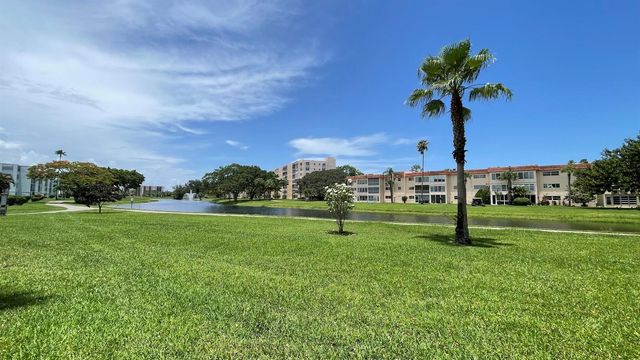 4 Abbey Lane 103, Delray Beach, FL 33446
