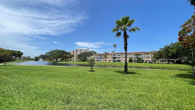 4 Abbey Lane 103, Delray Beach, FL 33446