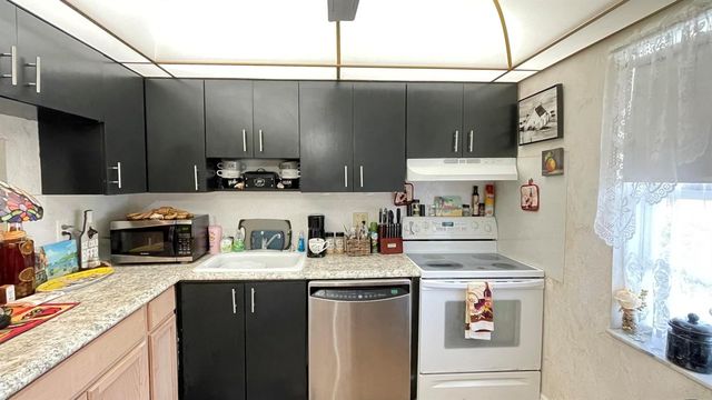 4 Abbey Lane 103, Delray Beach, FL 33446