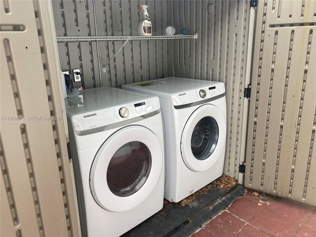 5720 Sheridan St 1, Hollywood, FL 33021