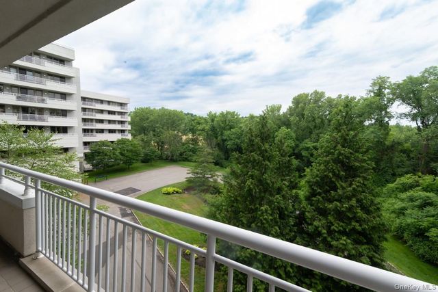 100 Harbor View Drive 251, Port Washington, NY 11050