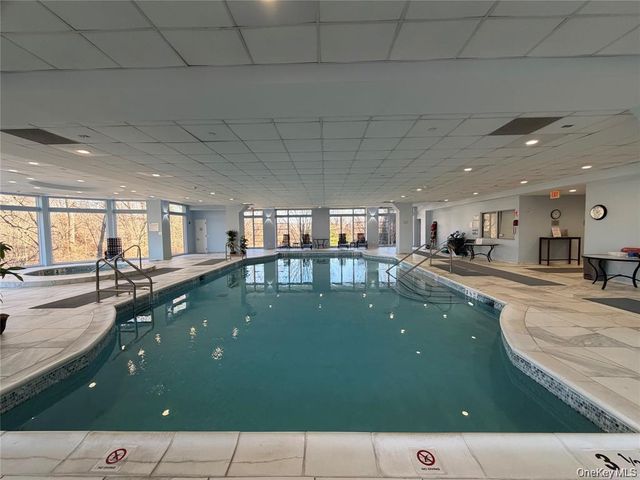 100 Harbor View Drive 251, Port Washington, NY 11050